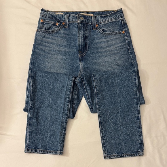 Levi’s 501 Premium Wedgie Slim Jeans - Picture 2 of 6